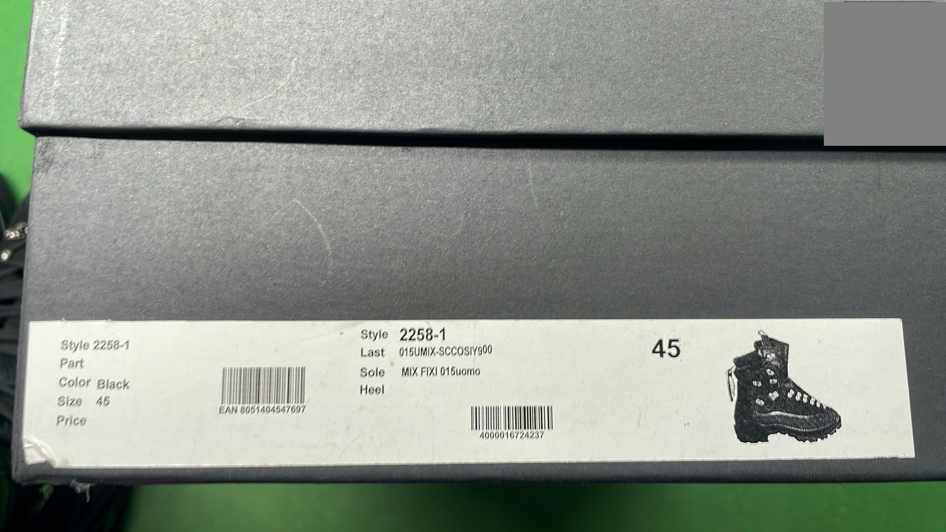 Heliot Emil Hiking Boots QC