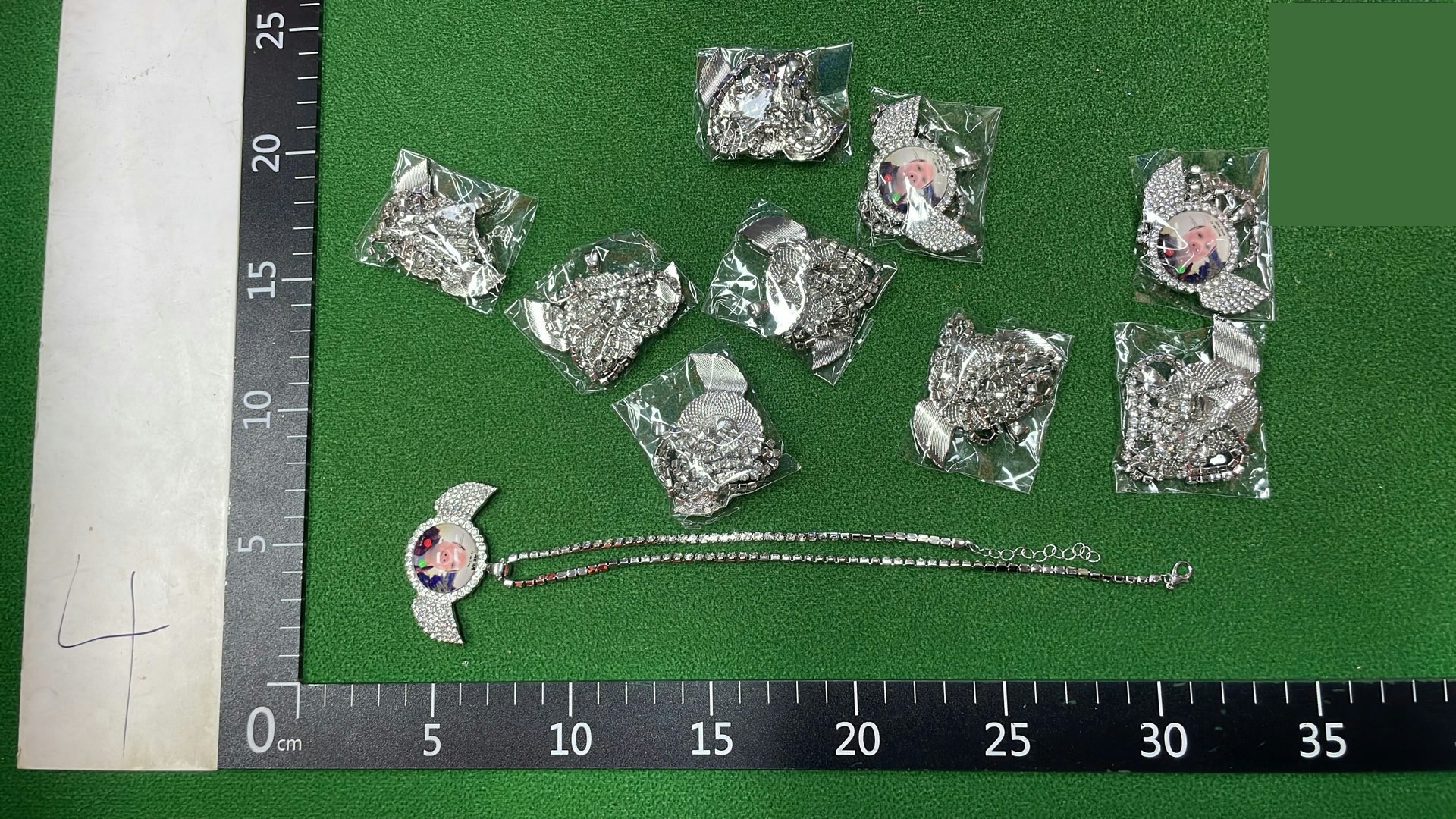 John Pork Circle Chain QC
