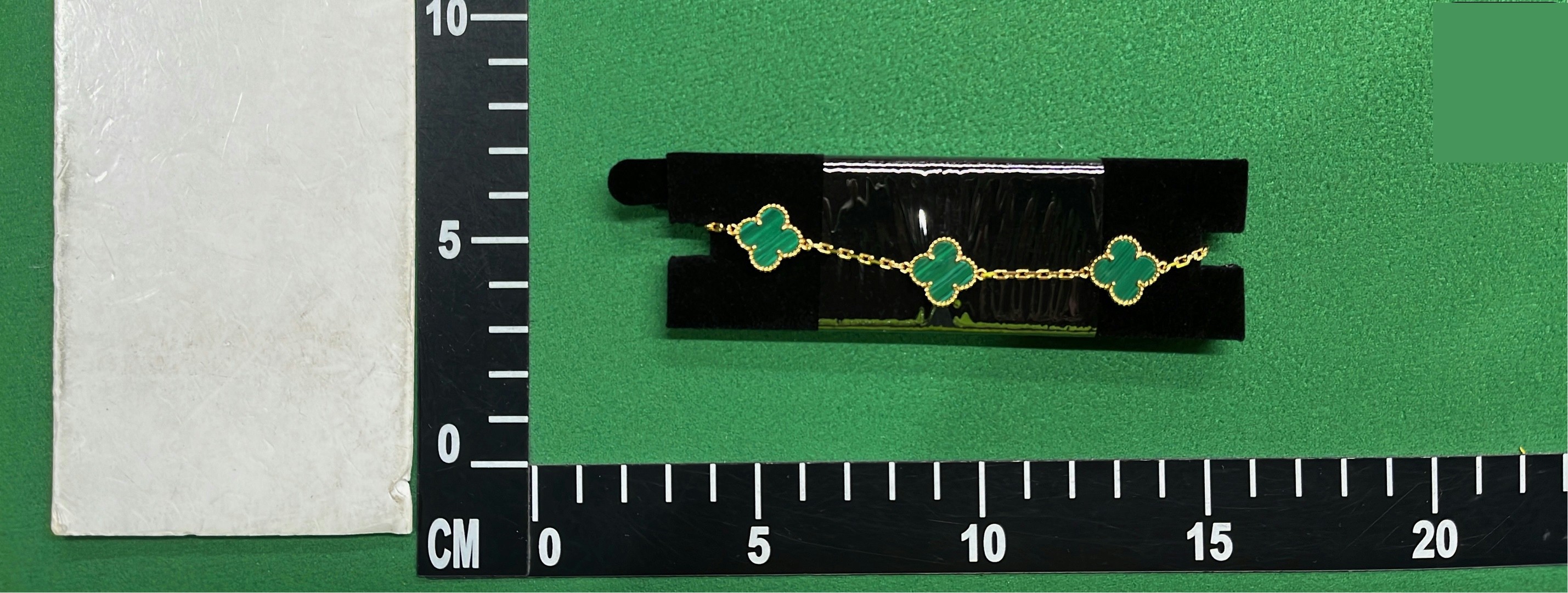 Vivienne WestwoodPearl Chain QC
